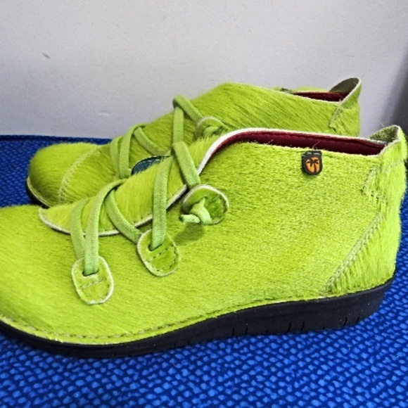 Retail $195 NIB JUNGLA Ankle Boots - Picture 2 of 6